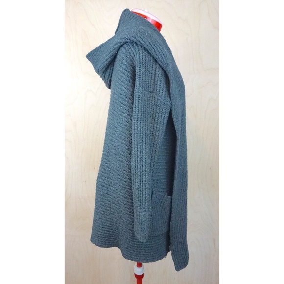 Kimchi Blue "Weekend Cardigan" in Dark Grey - Picture 2 of 3